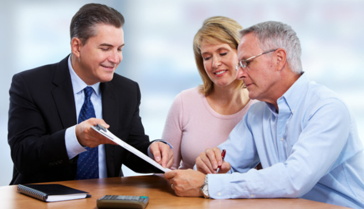 Financial advisor educates wealthy couple on smart tax planning strategies.